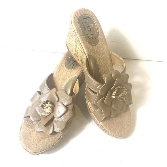 Born b.o.c Womens 7 M Wedge Sandals Metallic Brown Leather Slip On Flower Accent - Picture 2 of 12